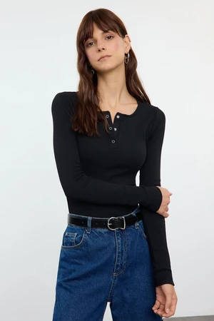 Trendyol Black Snap Fastener Fitted Stretchy Knitted Blouse