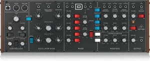 Behringer Model D Syntetizátor