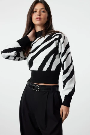 Trendyol Black Zebra Patterned Crop Knit Sweater