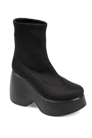 Capone Outfitters Capone Round Toe Women's Above Ankle Diving Fabric Platform Heels Women's Boots.