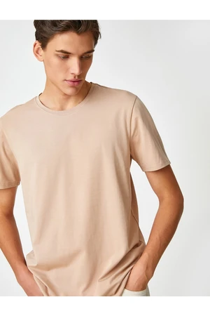 Koton Basic tričko s detailom štítku Krátke rukávy Crew Neck Bavlna.