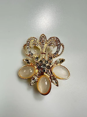 Brooch XZ459-74 Gold + White