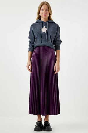 Happiness İstanbul Women's Purple Shiny Finish Pleated Knitted Skirt