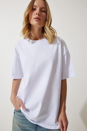 Happiness İstanbul Women's White Crew Neck Basic Oversize Knitted T-Shirt