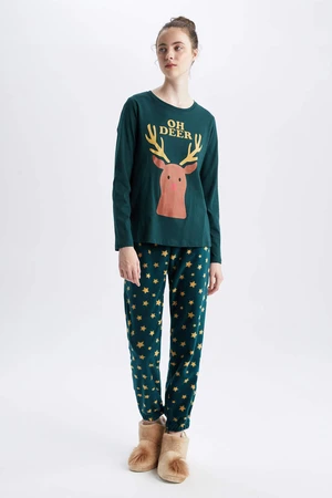 DEFACTO Fall In Love Regular Fit Christmas Themed Crew Neck Printed Pajamas Set