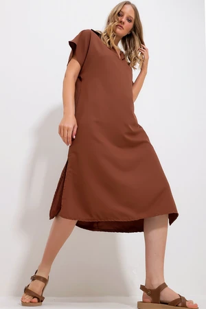 Trend Alaçatı Stili Women's Brown Polo Neck Woven Dress with Side Slits