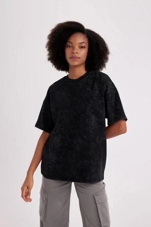 DEFACTO Oversize Fit Crew Neck Short Sleeve T-Shirt