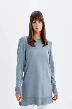 DEFACTO Women's Regular Fit Crew Neck Side Slit Basic Plain Sweater Tunic