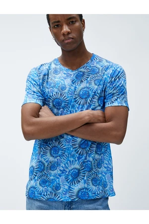 Koton Geometric Print T-Shirt, Crew Neck, Slim Fit, Short Sleeves.