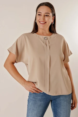 By Saygı Plus Size Chiffon blouse with a brooch collar and a fly down the front. Short Bat Sleeves.