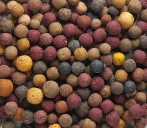 Mivardi vnadící boilies Rapid - Multi mix - 2,5 kg