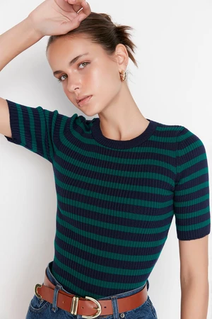 Női póló Trendyol Striped