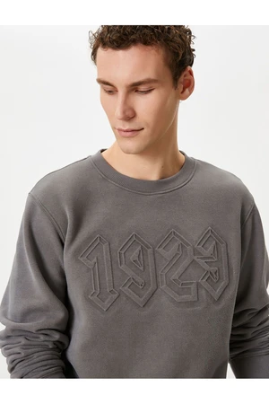 Koton Atatürk Embroidered Sweatshirt 100th Anniversary Special