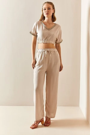 XHAN Beige V-Neck Textured Crop Suit