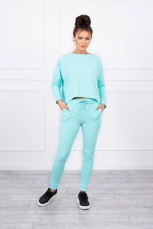 Set with oversized mint blouse