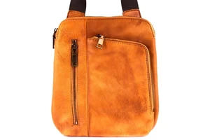 Kožená taška přes rameno crossbody - camel