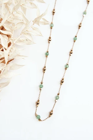 Women's necklace with green gold beads