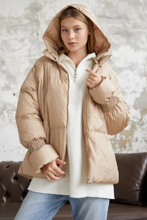 InStyle Monika Short Coat with Gathered Sleeves - Beige