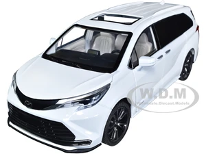 Toyota Sienna Minivan White 1/24 Diecast Model Car