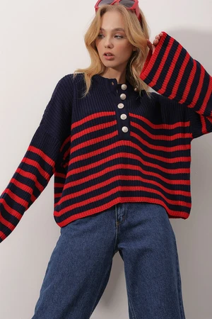 Trend Alaçatı Stili Women's Navy Blue-Red Crew Neck Gold Buttons Front Striped Knitwear Sweater