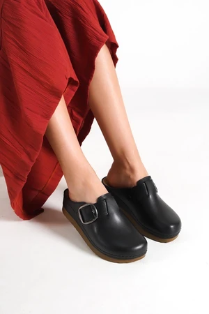 Capone Outfitters Mules - Black - Flat