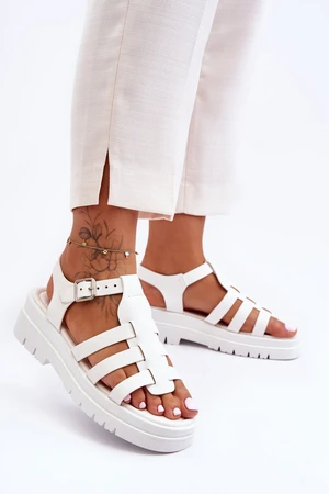 Leather flat sandals with stripes of white Diosa