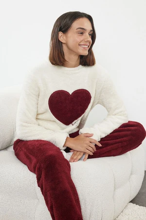 Trendyol Ecru-Burgundy Heart Wellsoft Winter Knitted Pajamas Set