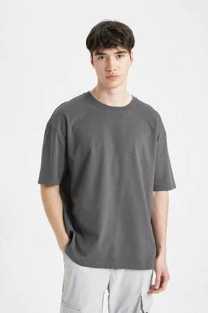 DEFACTO Oversize Wide Cut Crew Neck Heavy Fabric Short Sleeve Basic T-Shirt