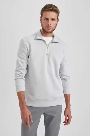 DEFACTO Comfort Fit Sweatshirt