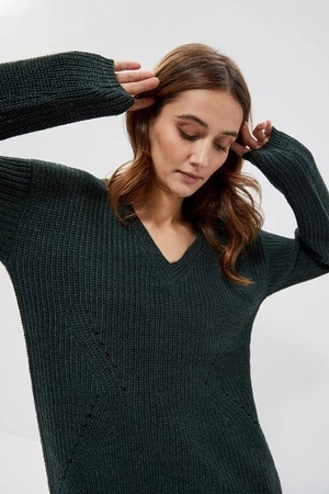 V-neck sweater - green