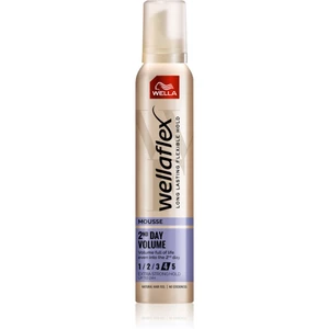 Wella Wellaflex 2nd Day Volume penové tužidlo pre objem Vol 4 200 ml