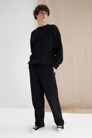 Trendyol Black Oversize/Wide Cut Textured Label Detailed Sweatpants