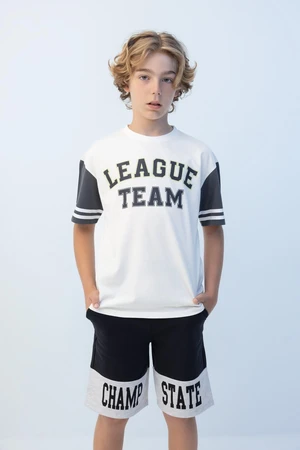 DEFACTO Boy's Oversize Fit Crew Neck Printed Short Sleeve T-Shirt