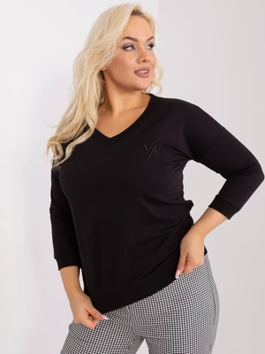 Dámská černá halenka plus size s nášivkou