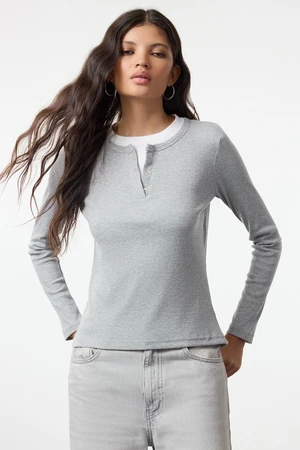 Trendyol Grey Regular/Normal Pattern Snap Fastener Long Sleeve Ribbed Flexible Knit Blouse