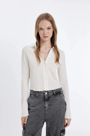 DEFACTO Cool Fitted Basic Plain Buttoned Long Sleeve Crop White Shirt