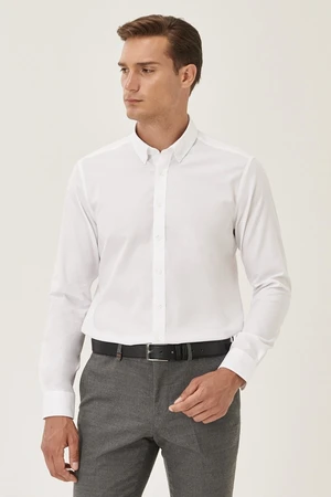 ALTINYILDIZ CLASSICS Men's White Non-iron Non-iron Slim Fit Slim-Fit 100% Cotton Buttoned Collar Shirt.