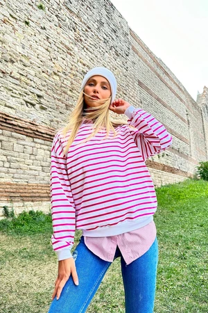 Trend Alaçatı Stili Women's Fuchsia-White Crewneck Striped Seasonal Oversized Sweatshirt