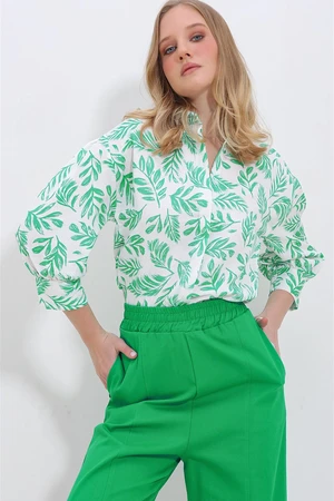 Trend Alaçatı Stili Women's Green Leaf Patterned Balloon Sleeve Linen Shirt with Hidden Pop Up