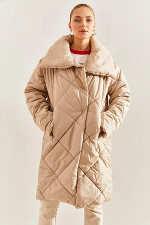 Bianco Lucci Women's Metal Buttoned Diamond Patterned Oversize Puffer Coat