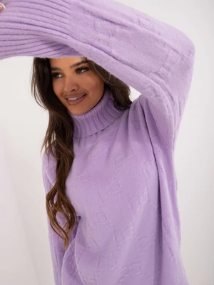 Light purple loose turtleneck with patterns