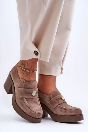 Women's Zamsz shoes on the column of beige Dunadia