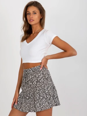 Black skirt shorts with floral motif