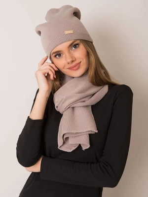 RUE PARIS Dark beige set of hat and scarf