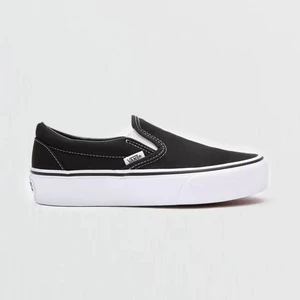 VANS Classic Slip-On Platform: černá