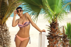 Letitia Wall + Paperino M-299 Peach Grey & Pink Swimwear (198) How in the picture