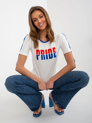 White women's T-shirt with inscription and belt