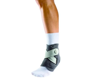 Mueller Adjust-To-Fit Ankle Stabilizer Ankle Brace