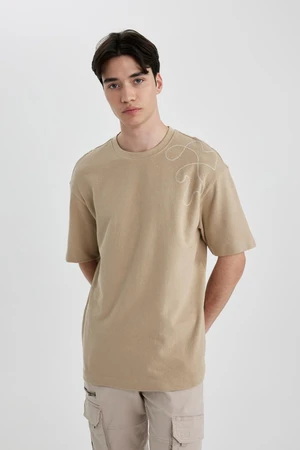 DEFACTO Comfort Fit Crew Neck Printed Short Sleeve T-Shirt