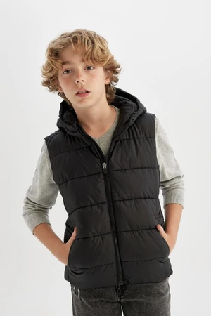 DEFACTO Boy's Water Repellent Hooded Puffer Vest